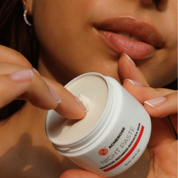 Acnerose - pasta na noc - konsystencja Acnerose - pasta na noc - konsystencja