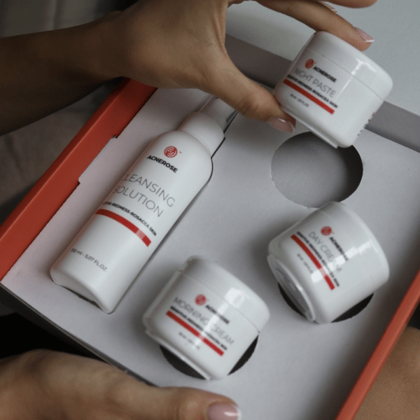 Kremy Acnerose - zestaw w pudełku Kremy Acnerose - zestaw w pudełku